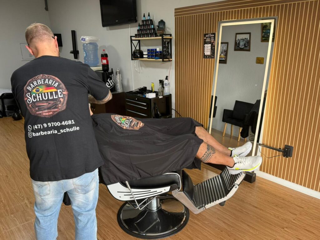 Barbearia Schulle chega a Pomerode
