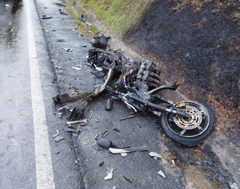Acidente carro e moto Botuverá