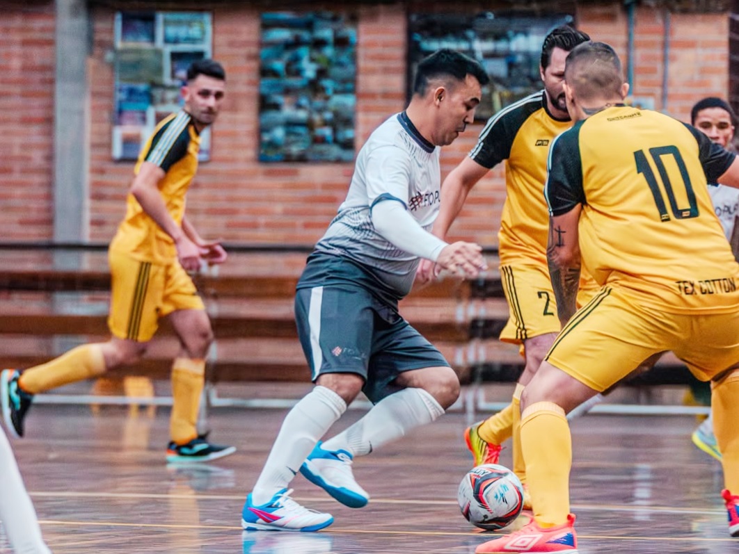 Futsal Livre dos Jogos Entre Empresas inicia com muitos gols