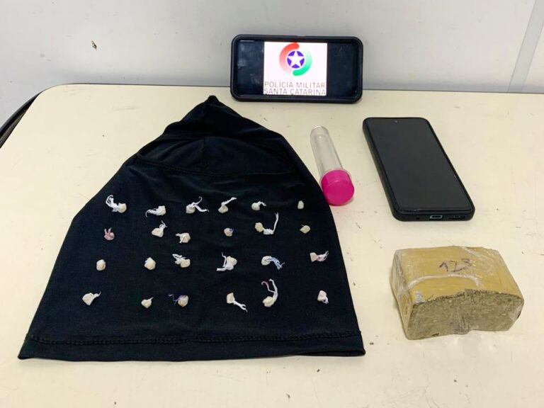 Adolescente de 17 anos é apreendido com maconha e crack em Blumenau