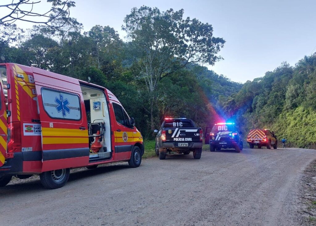 Idosa vítima de sequestro é encontrada com vida, em área de mata