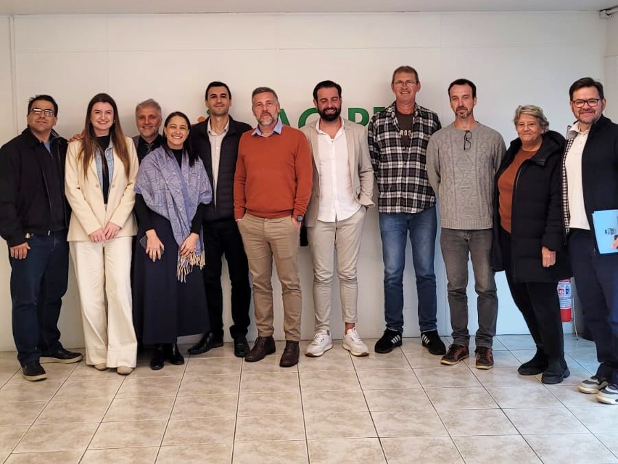 Prefeitura de Pomerode e IDEL iniciam parceria para ampliar soluções habitacionais