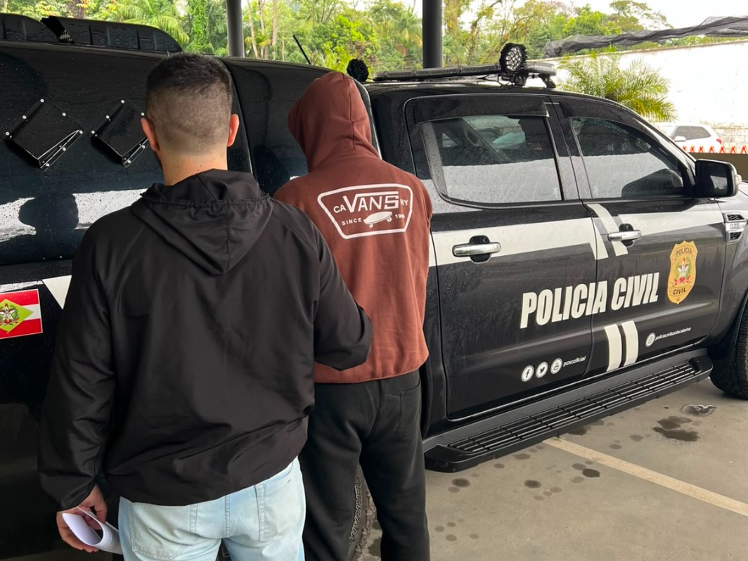 Professor de artes marciais, que dava aulas em Pomerode, é localizado e preso pela Polícia Civil