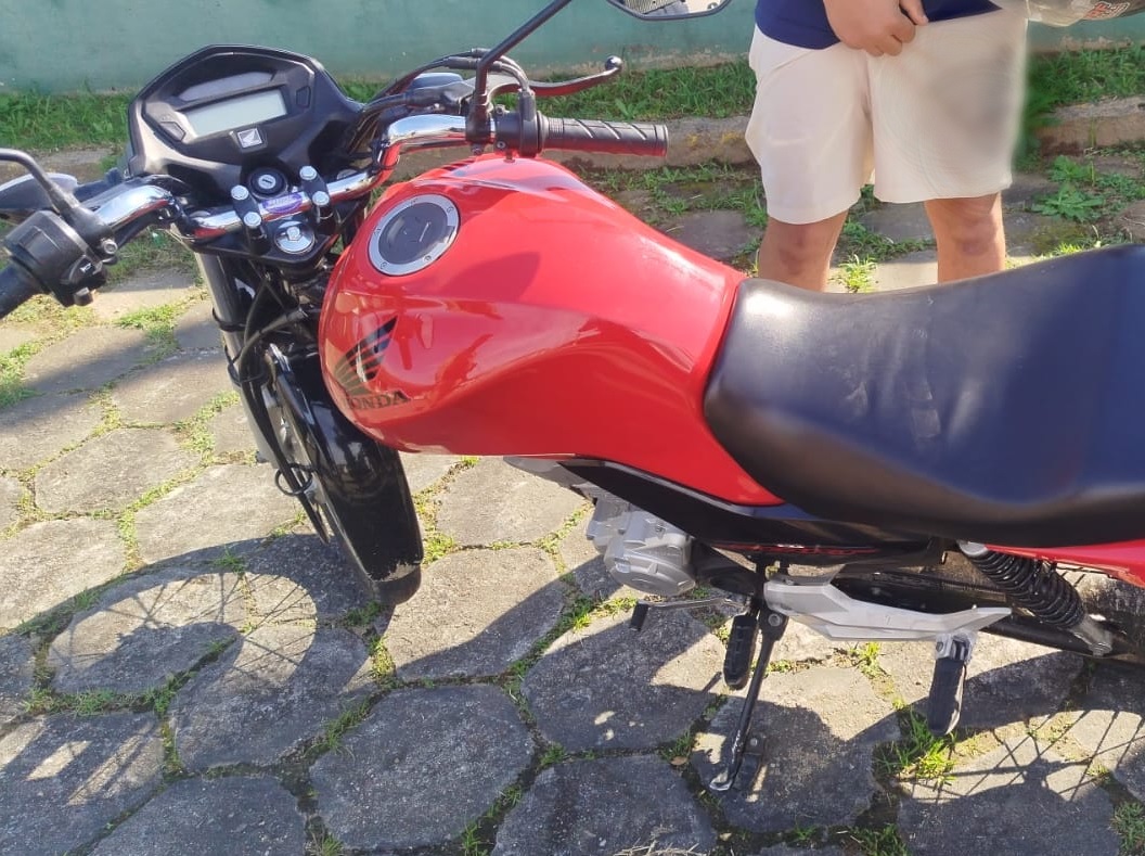 Motociclista com CNH suspensa é flagrado com droga durante blitz em Pomerode