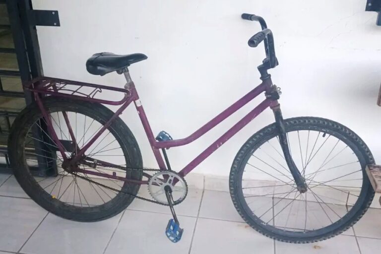 Dupla é presa após furtar bicicleta de funcionária de restaurante em Pomerode