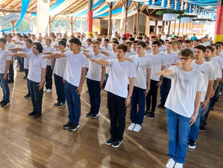 175 jovens de Pomerode participarão do Juramento à Bandeira em agosto