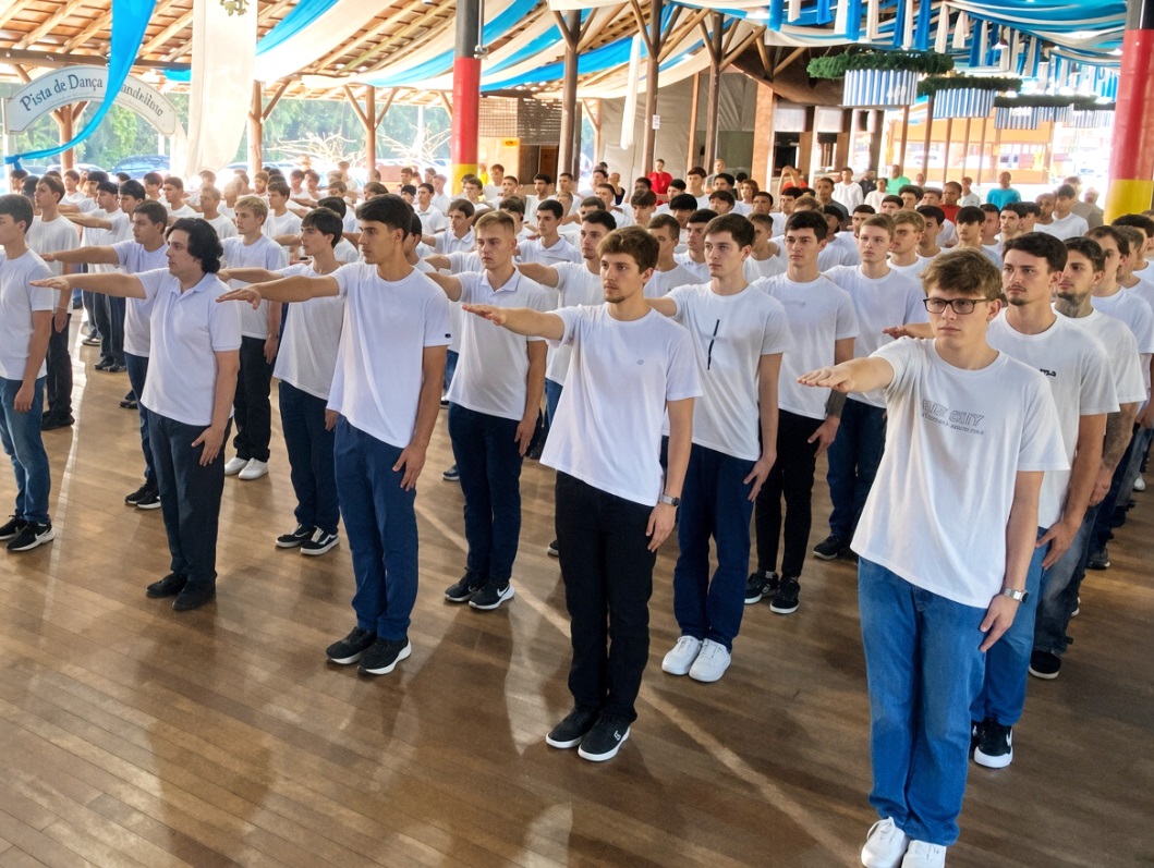 175 jovens de Pomerode participarão do Juramento à Bandeira em agosto