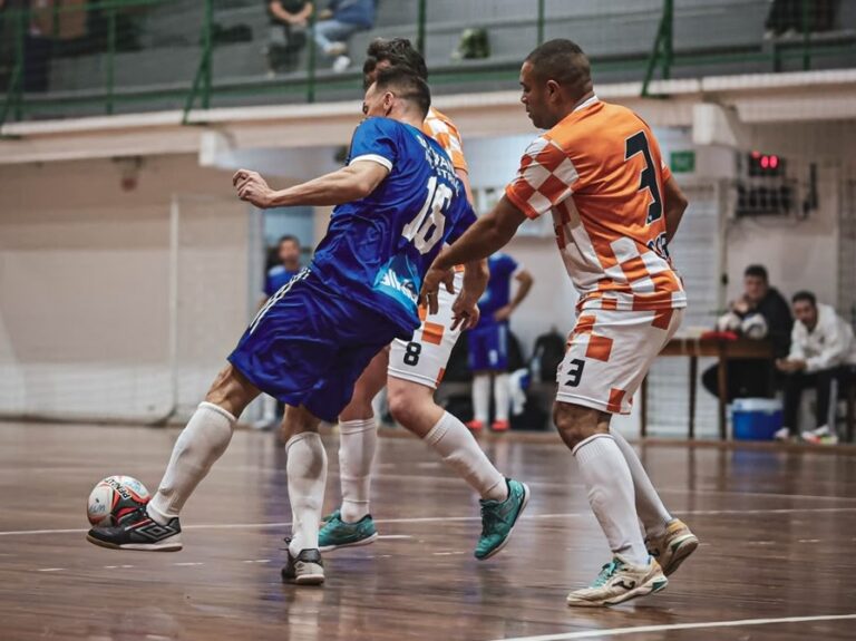 Jogos Entre Empresas definem semifinalistas do Futsal Masculino Master