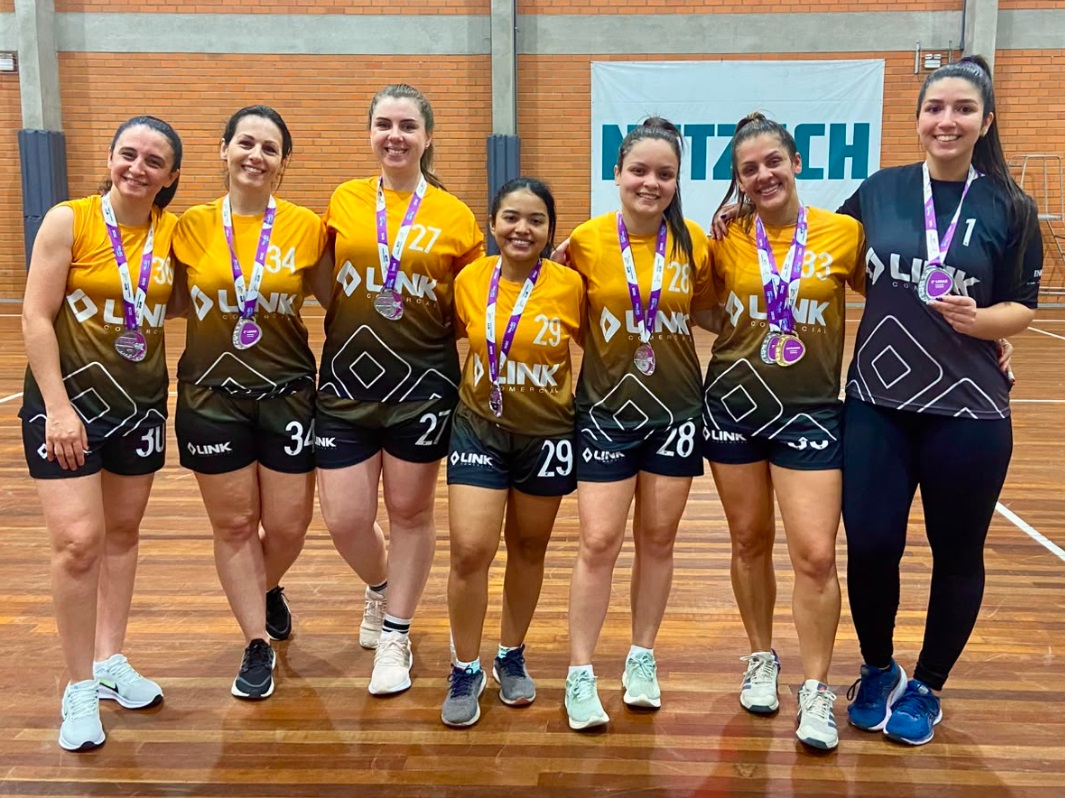 Zee Rucci conquista o Handebol Feminino dos Jogos entre Empresas