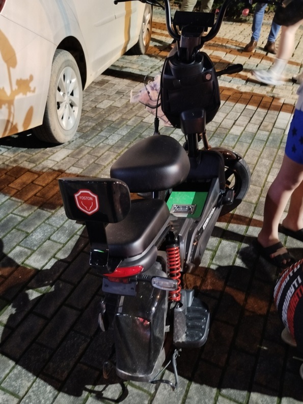 Adolescente fica ferido após colisão entre carro e bicicleta elétrica em Pomerode