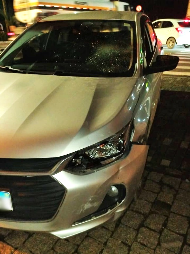 Adolescente fica ferido após colisão entre carro e bicicleta elétrica em Pomerode