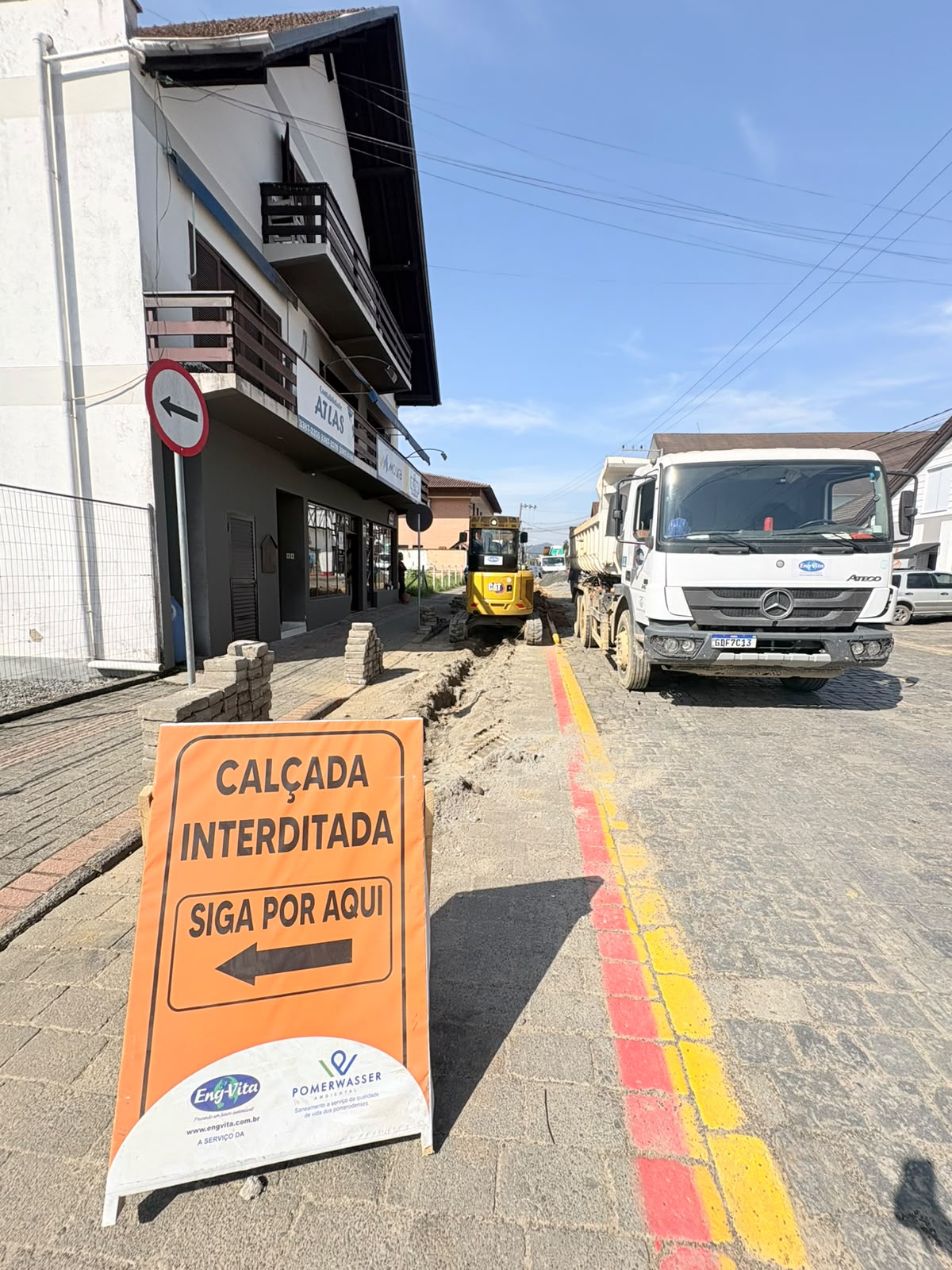 Pomerwasser amplia ligações de esgoto na Rua Luiz Abry na próxima semana
