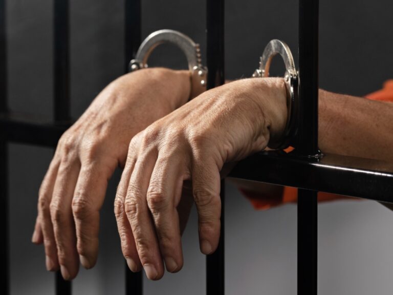 Homem é preso por homicídio qualificado, no Rio Cerro I, em Jaraguá do Sul