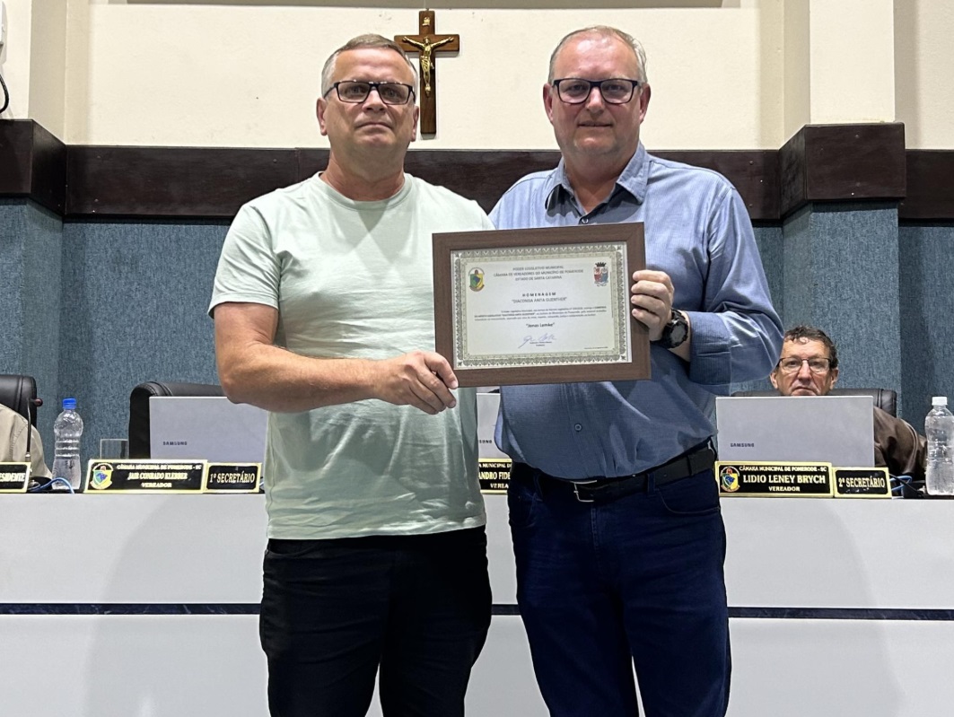 Comenda Anita Guenther reconhece trajetórias de voluntariado em Pomerode