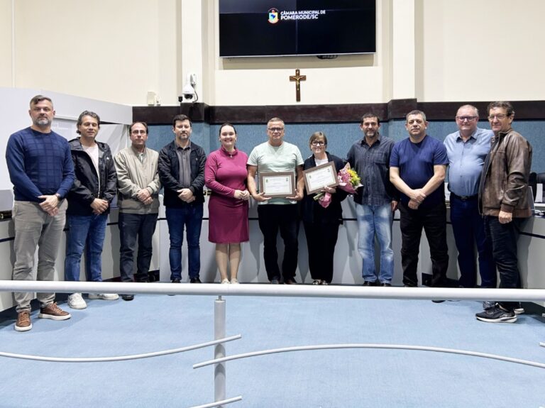 Comenda Anita Guenther reconhece trajetórias de voluntariado em Pomerode