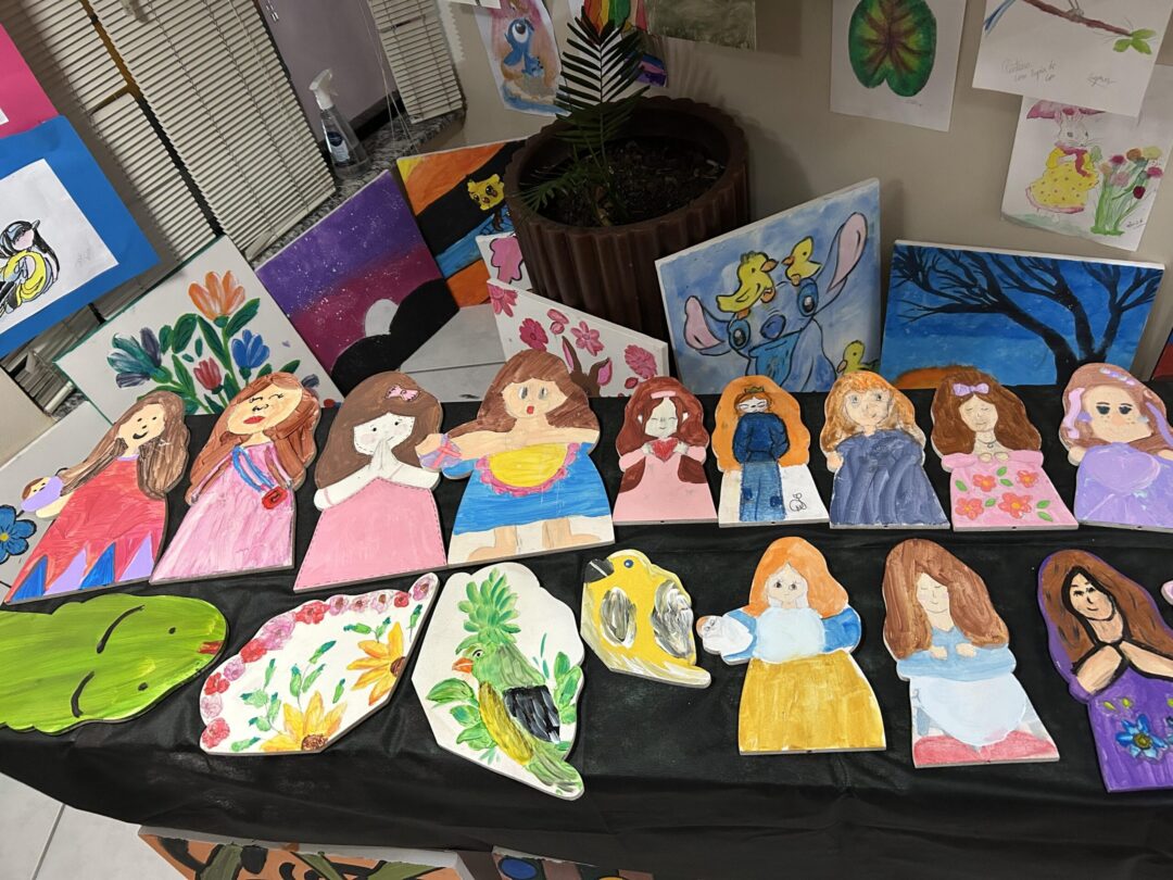 Câmara de Pomerode recebe exposição de alunos do Colégio Dr. Blumenau