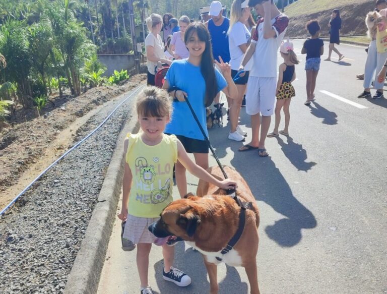 Escola Noemi Schroeder promove 2ª “Cãominhada” solidária em outubro
