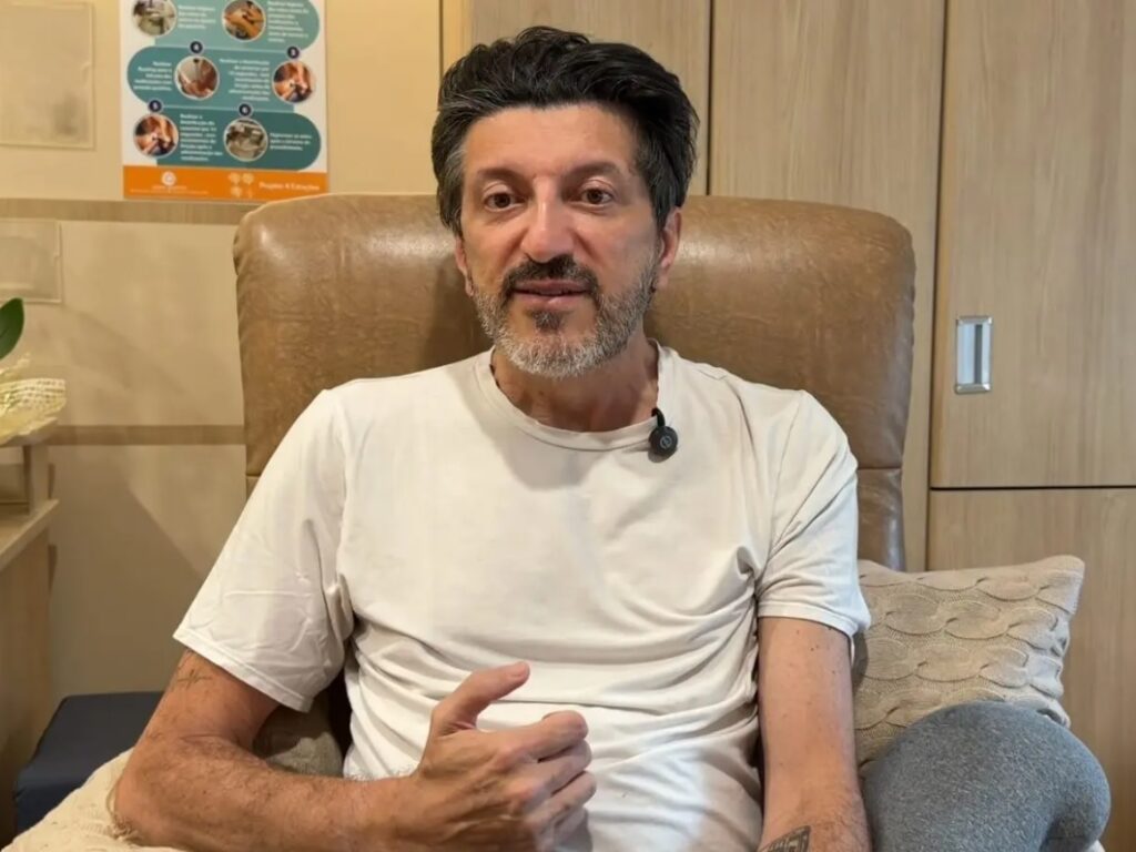 Doença rara que afeta influenciador Lito Sousa é explicada por médico à Rádio Pomerode