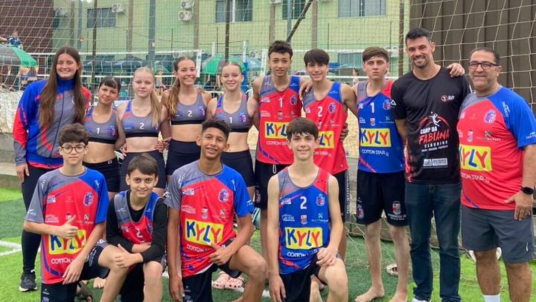 Pomerode coloca duplas entre as melhores do Vôlei de Praia Sub-15 de SC