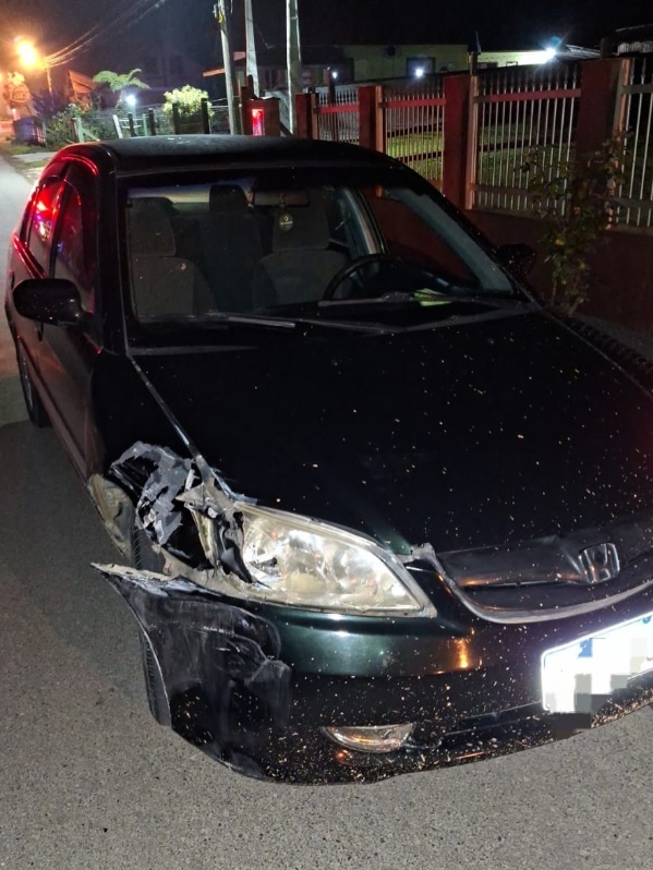 Colisão entre três carros deixa gestante ferida, em Testo Central Alto