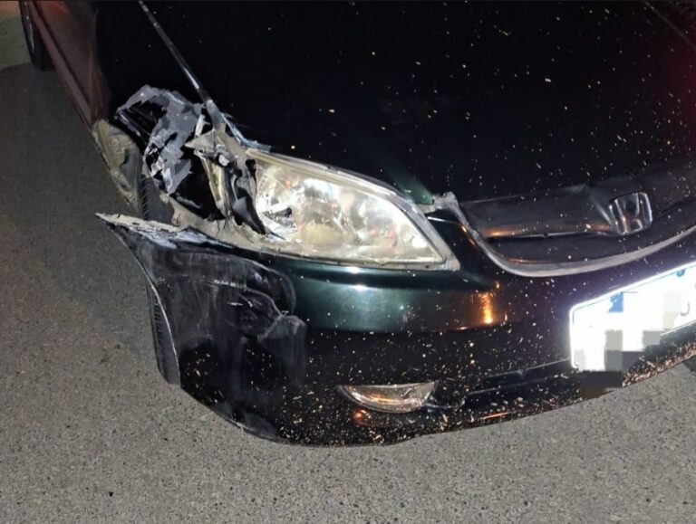 Colisão entre três carros deixa gestante ferida, em Testo Central Alto