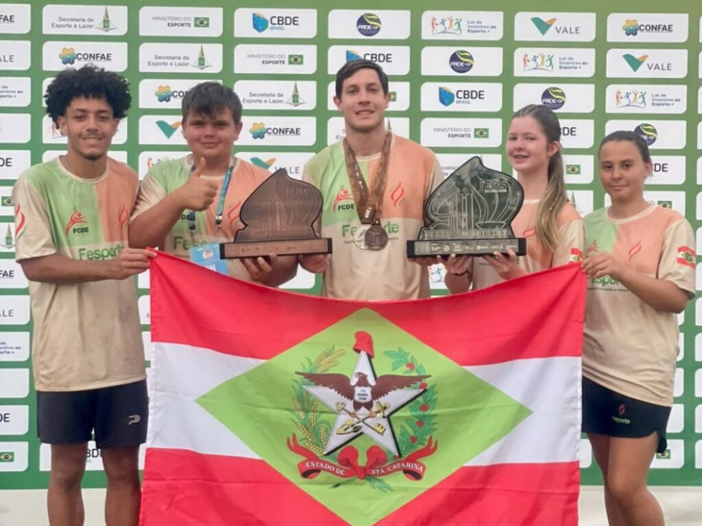 Atletas de Pomerode participam dos Jogos Escolares Brasileiros em Brasília