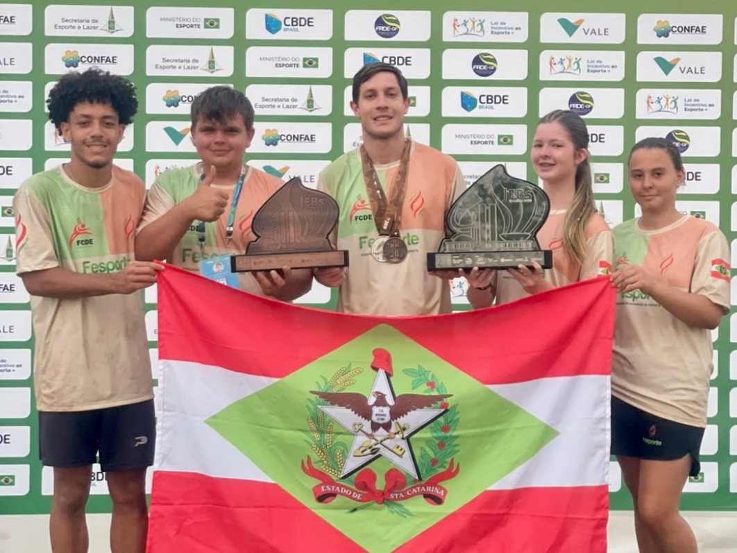 Atletas de Pomerode participam dos Jogos Escolares Brasileiros em Brasília