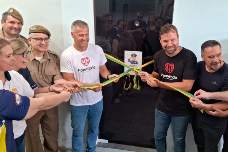 Pomerode inaugura sala de monitoria da Escola Cívico-Militar