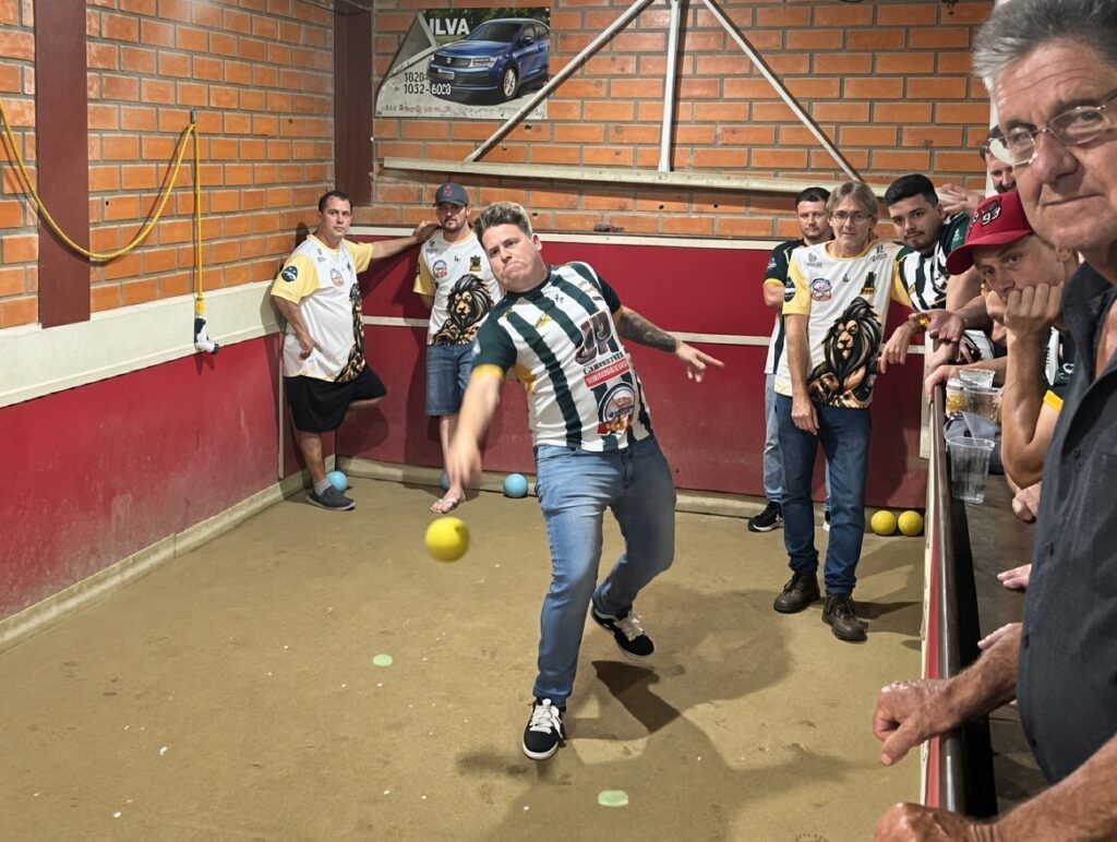 Começam as semifinais do Municipal de Bocha em Pomerode