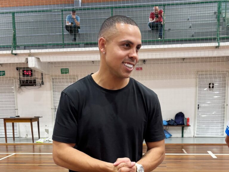 Pivô Ferrão ministra Clínica de Futsal para crianças e adolescentes em Pomerode