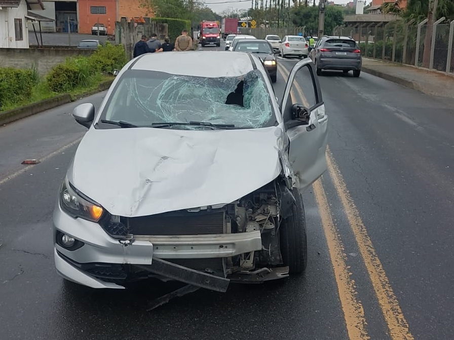Homem morre após ser atropelado em Blumenau