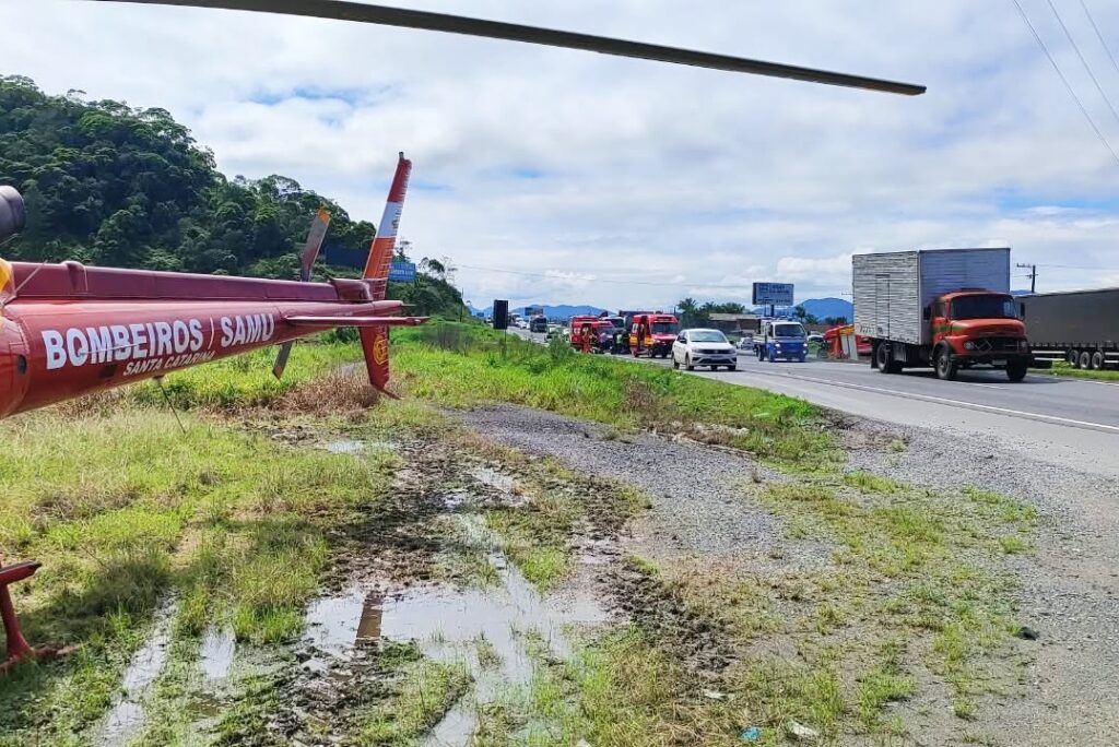 Motociclista morre após colisão com caminhão na BR-470, em Gaspar