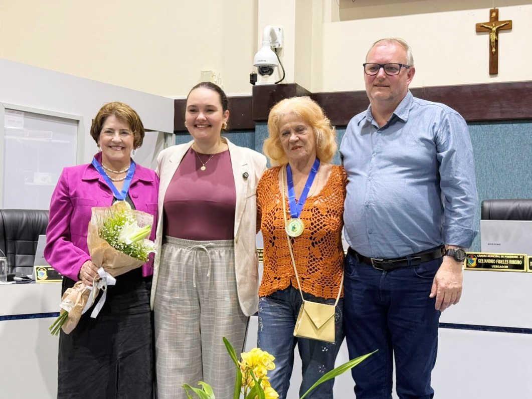 Câmara de Pomerode homenageia cinco personalidades com honrarias do Legislativo