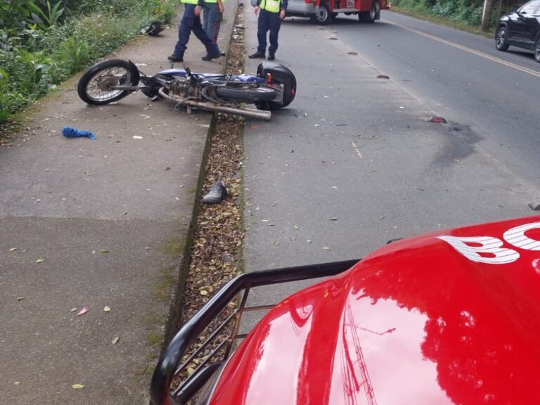 Motociclista morre após colisão com carro em Blumenau